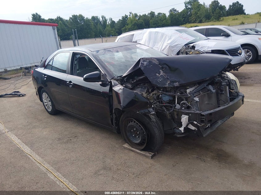 2014 TOYOTA CAMRY auction photo 1