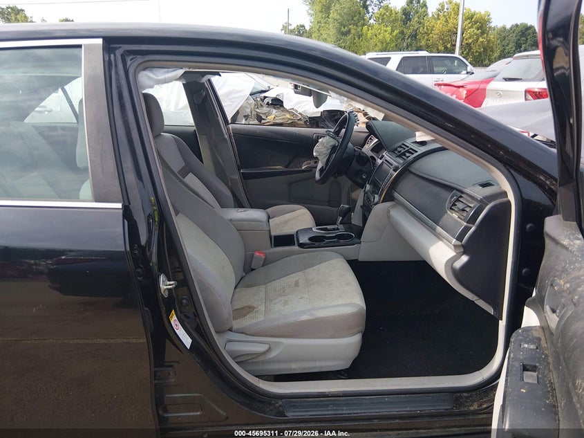 2014 TOYOTA CAMRY auction photo 5