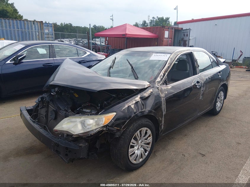 2014 TOYOTA CAMRY auction photo 6