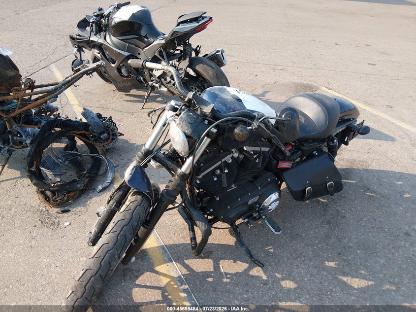 2012 HARLEY-DAVIDSON XL883 auction photo 2