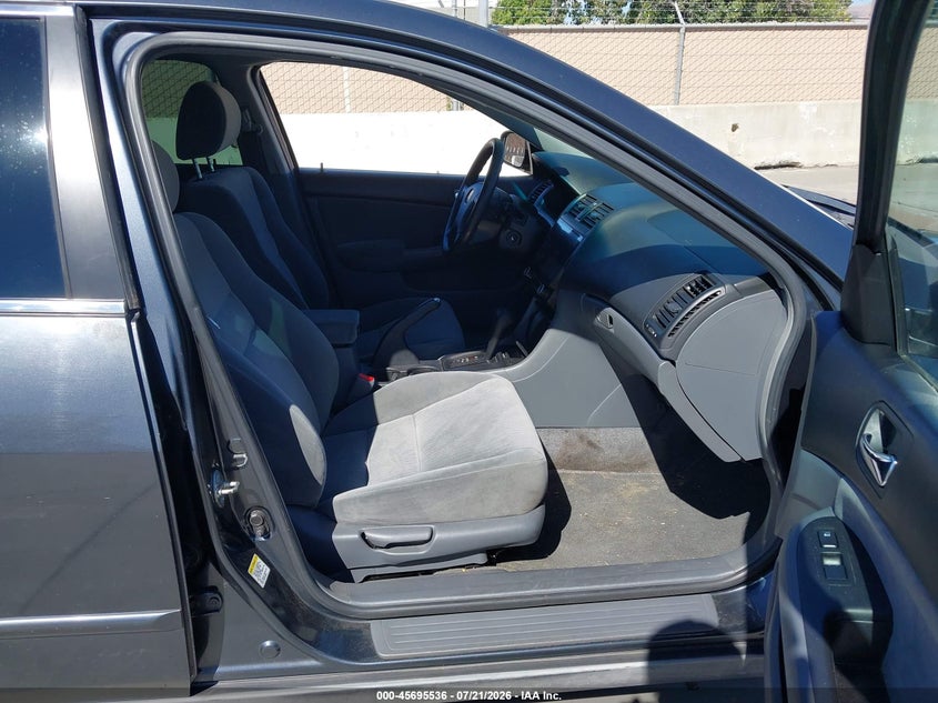 2005 HONDA ACCORD auction photo 5