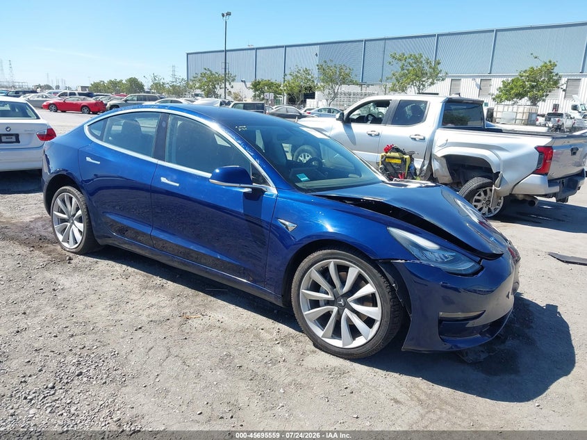2018 TESLA MODEL 3 auction photo 1