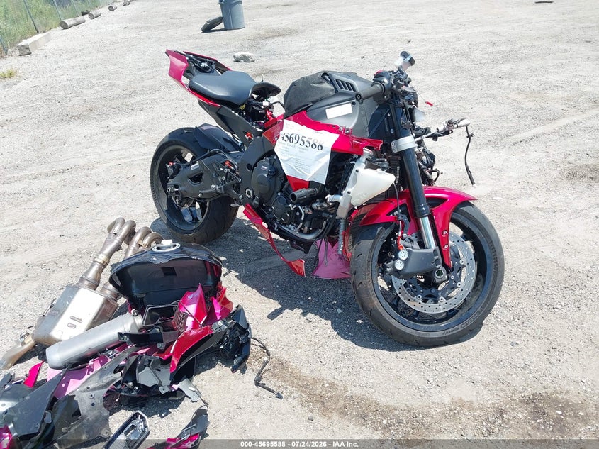 2024 YAMAHA YZFR1 auction photo 1