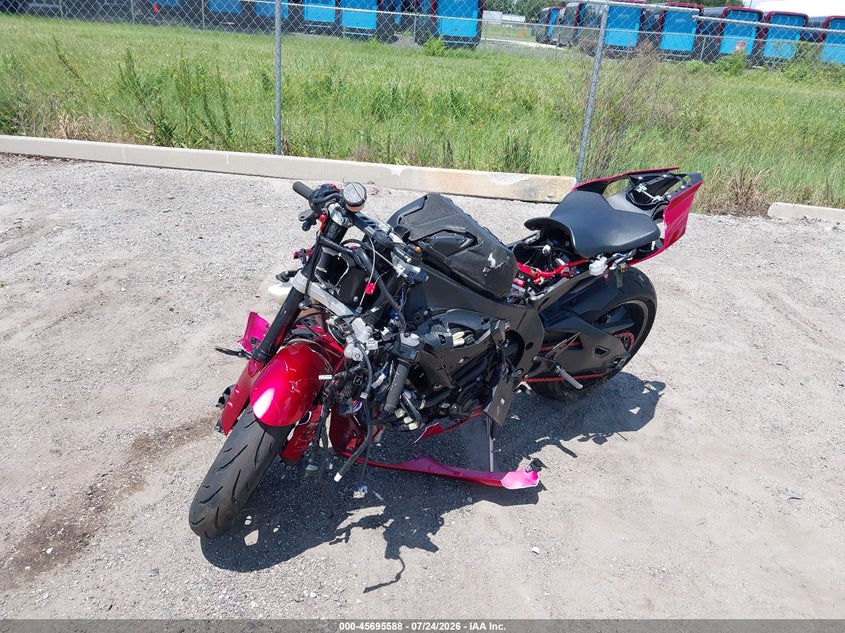 2024 YAMAHA YZFR1 auction photo 2