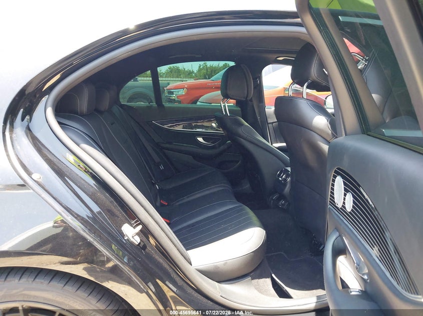 2017 MERCEDES-BENZ E 300 auction photo 8