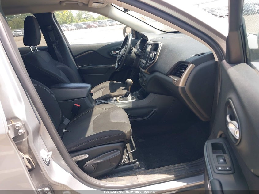 2015 JEEP CHEROKEE auction photo 5