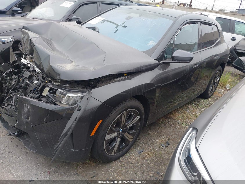 Vin: wb543cf00tcw76142, lot: 46194366, bmw ix xdrive45 20262