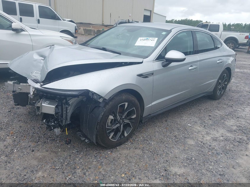 2025 HYUNDAI SONATA auction photo 2
