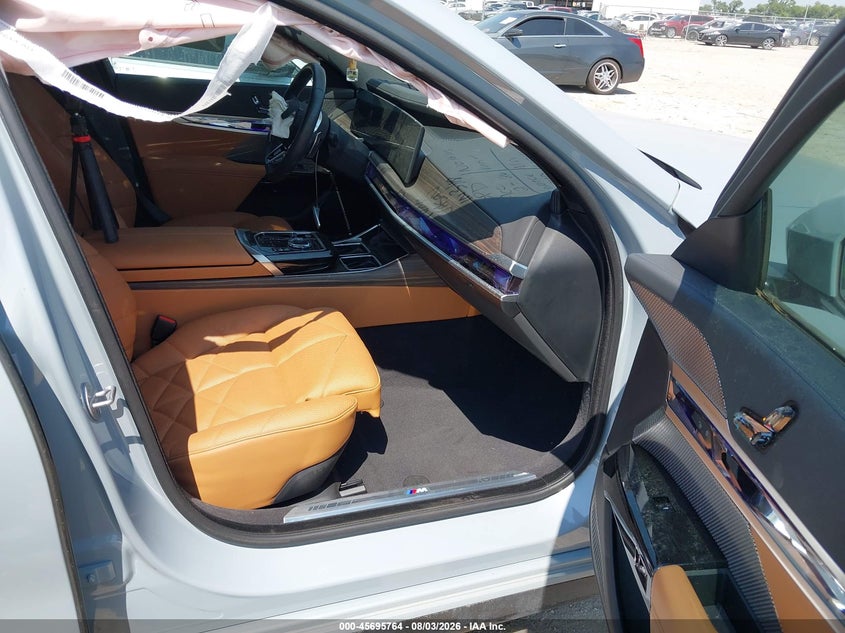 2025 BMW 740I auction photo 5