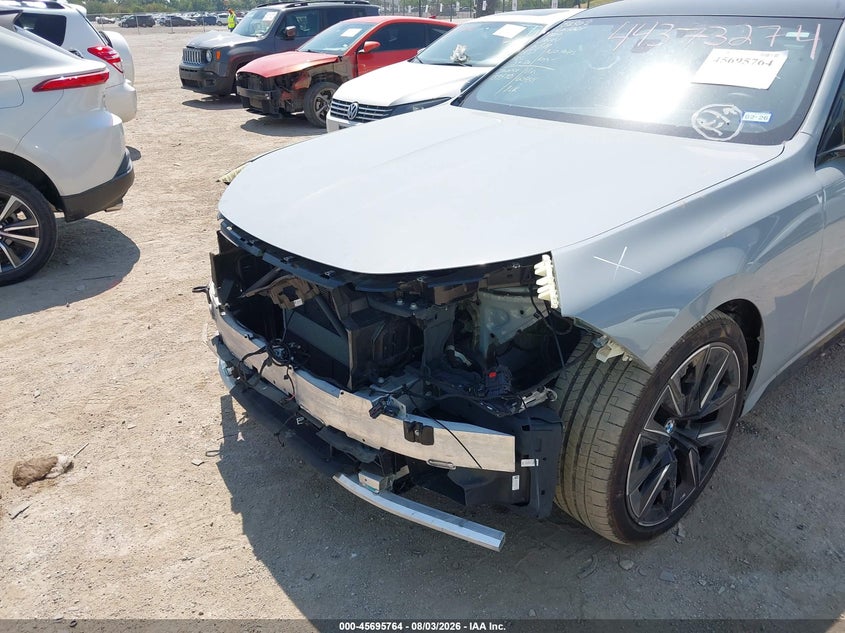 2025 BMW 740I auction photo 6