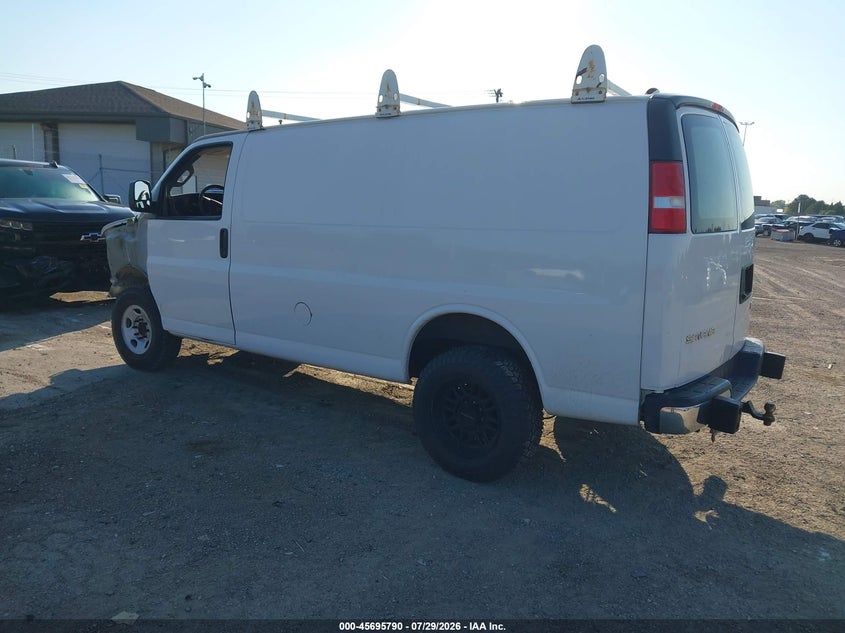 Vin: 1gtw7afg2j1905741, lot: 46194418, gmc savana 2500 work van 20183