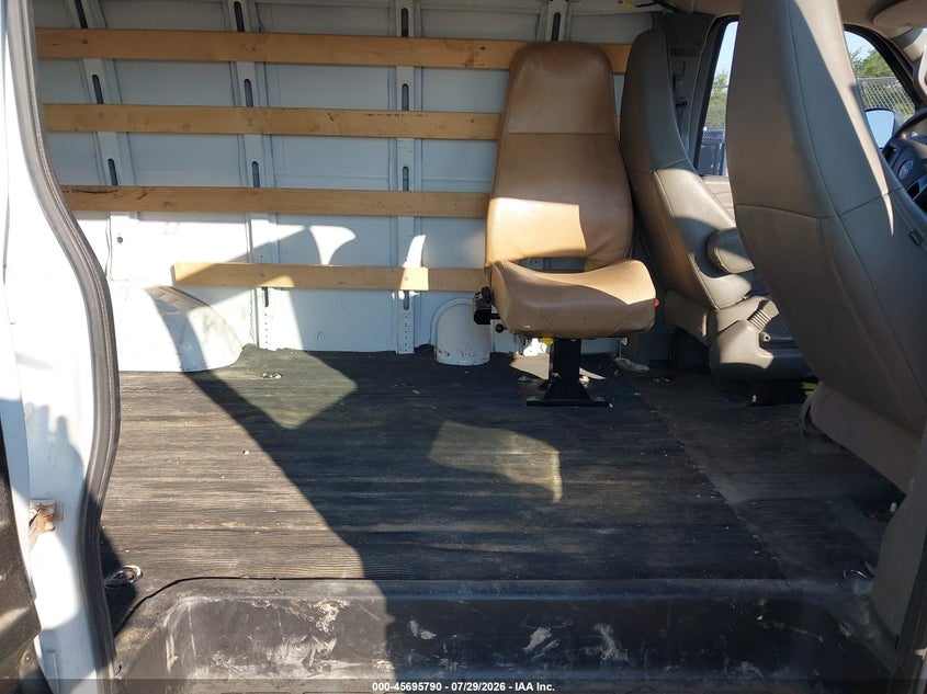 2018 GMC SAVANA 2500 auction photo 8