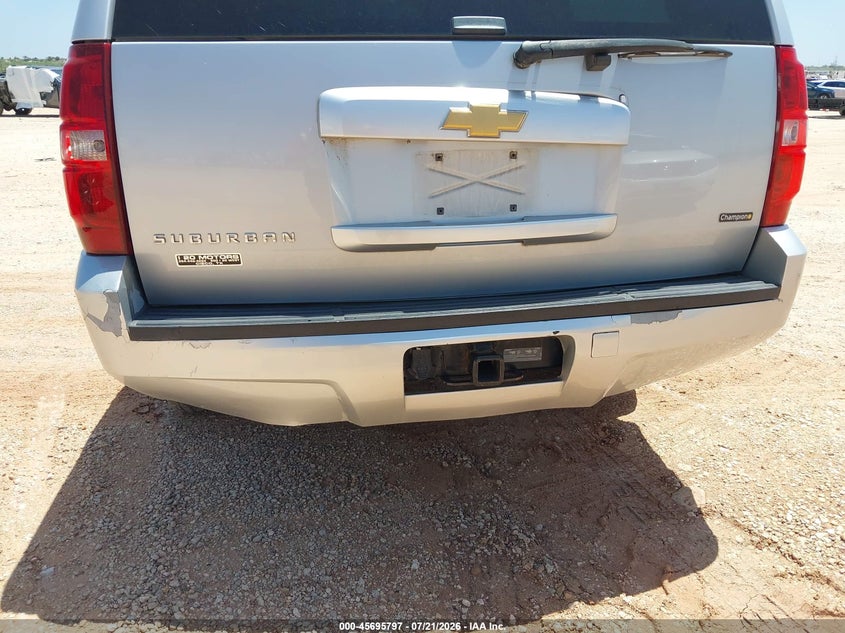 2013 CHEVROLET SUBURBAN auction photo 6