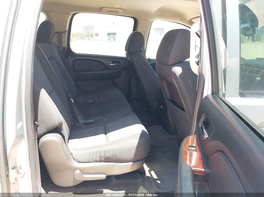 2013 CHEVROLET SUBURBAN auction photo 8