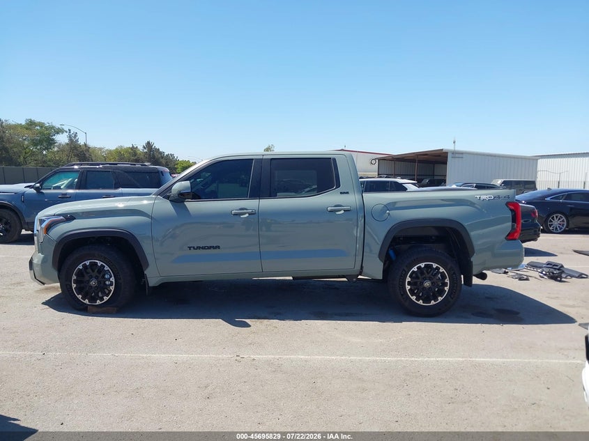 TOYOTA TUNDRA - zdjęcie 18