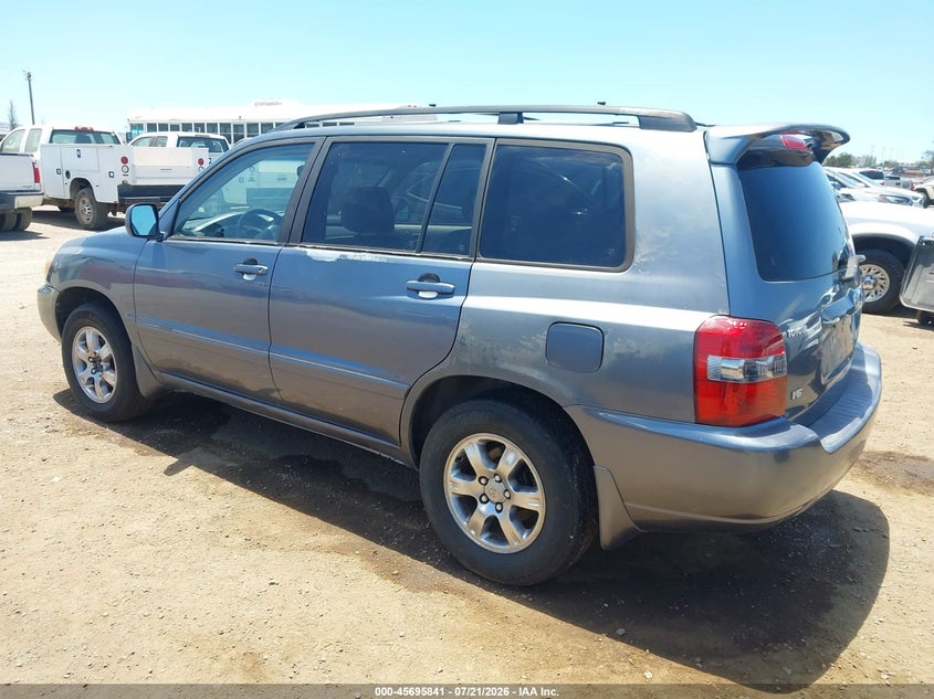 2004 TOYOTA HIGHLANDER auction photo 3