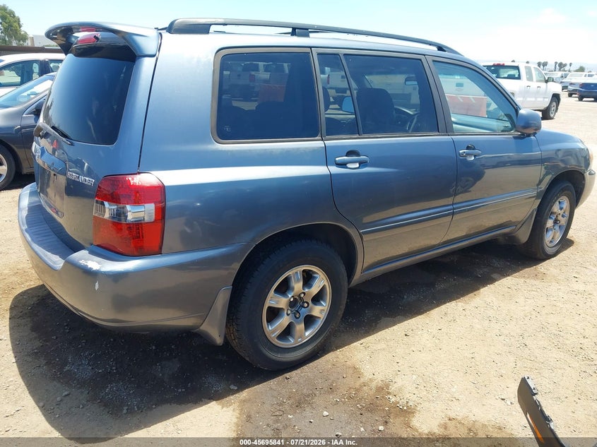 2004 TOYOTA HIGHLANDER auction photo 4