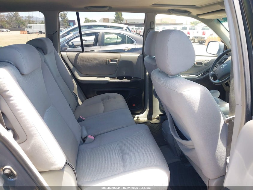 2004 TOYOTA HIGHLANDER auction photo 8