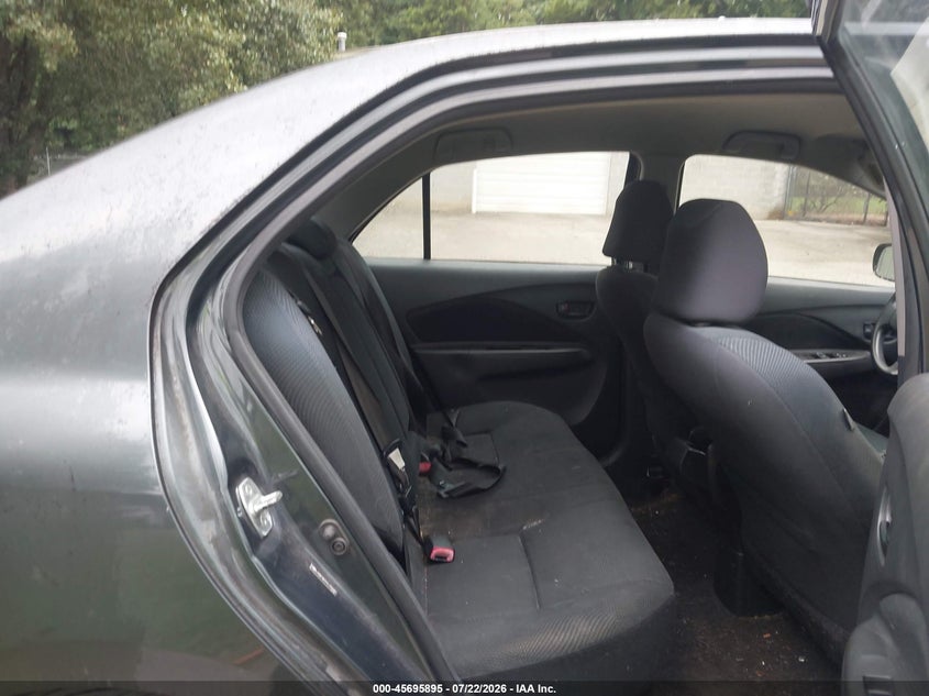 2012 TOYOTA YARIS auction photo 8