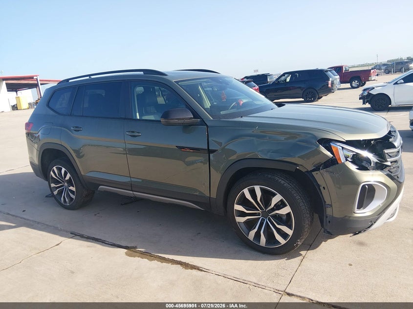 2024 Volkswagen Atlas 2.0T Peak Edition Se W/Technology VIN: 1V2CR2CA1RC602502 Lot: 45695901