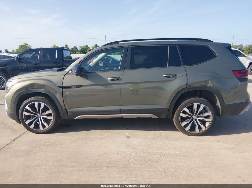 2024 Volkswagen Atlas 2.0T Peak Edition Se W/Technology VIN: 1V2CR2CA1RC602502 Lot: 45695901