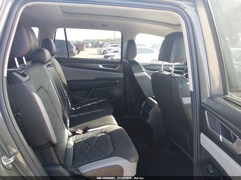 2024 Volkswagen Atlas 2.0T Peak Edition Se W/Technology VIN: 1V2CR2CA1RC602502 Lot: 45695901