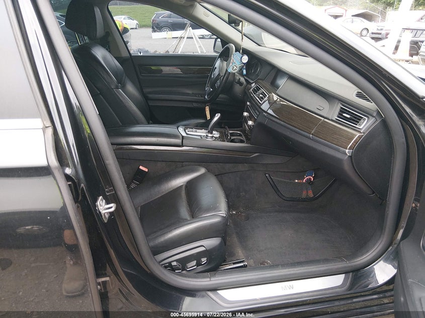 2013 BMW 750LI auction photo 5