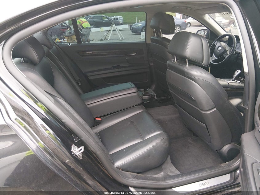 2013 BMW 750LI auction photo 8