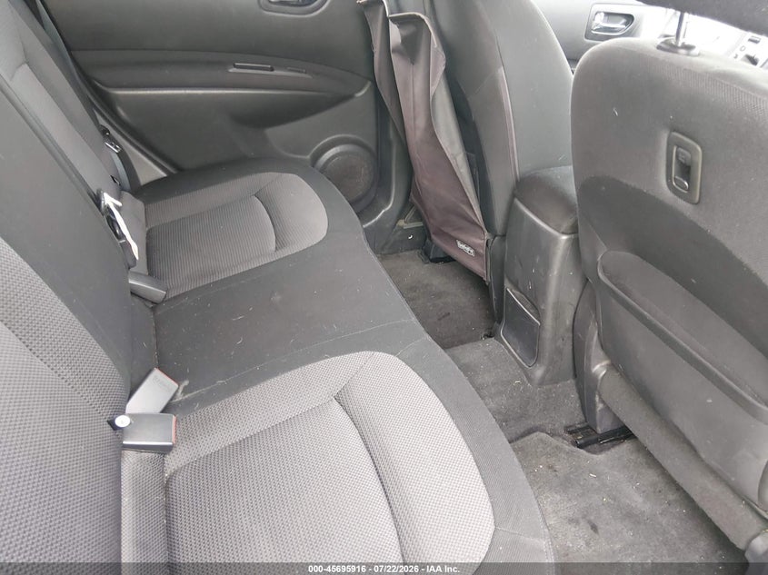 2010 NISSAN ROGUE auction photo 8