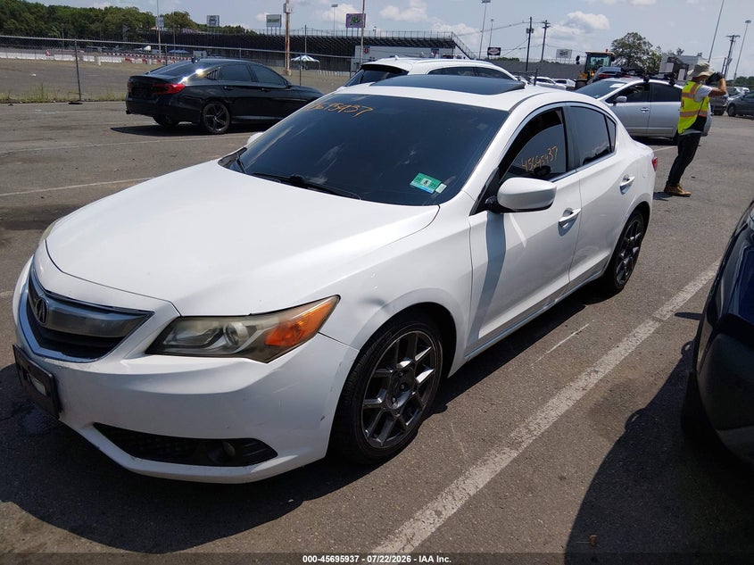 2013 Acura ILX, Flood, IAAI, VIN 19VDE1F75DE009795 — photo 2