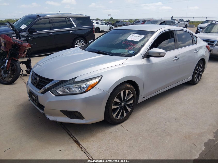 2018 Nissan Altima, Вилучене, IAAI, VIN 1N4AL3AP0JC159258 — фото 2