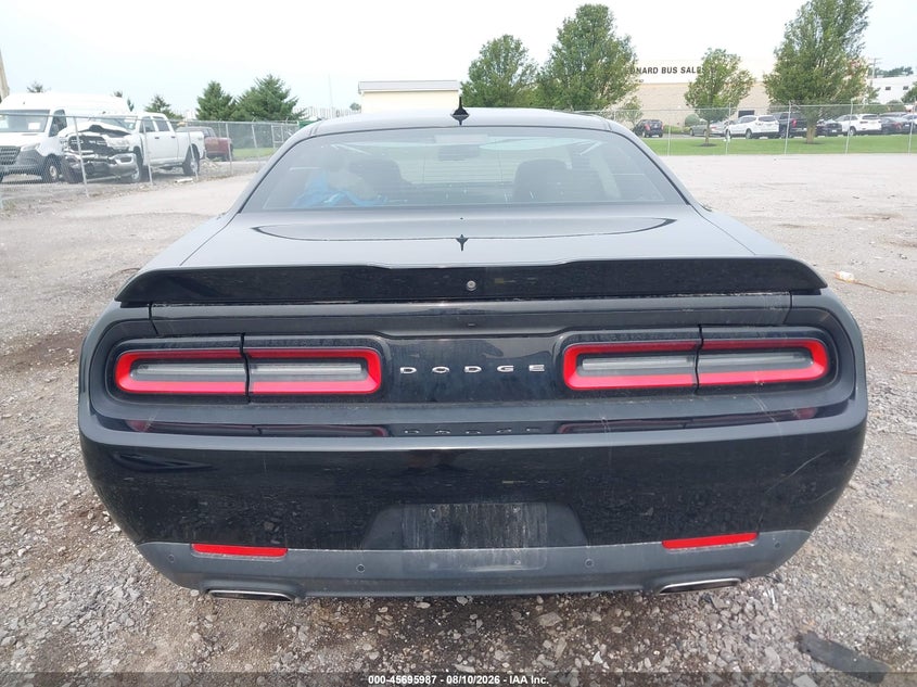 DODGE CHALLENGER - zdjęcie 16