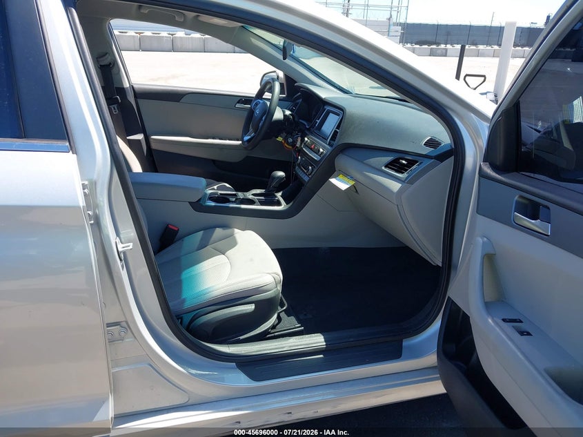 2019 Hyundai Sonata Eco VIN: 5NPE24AA5KH801642 Lot: 45696000