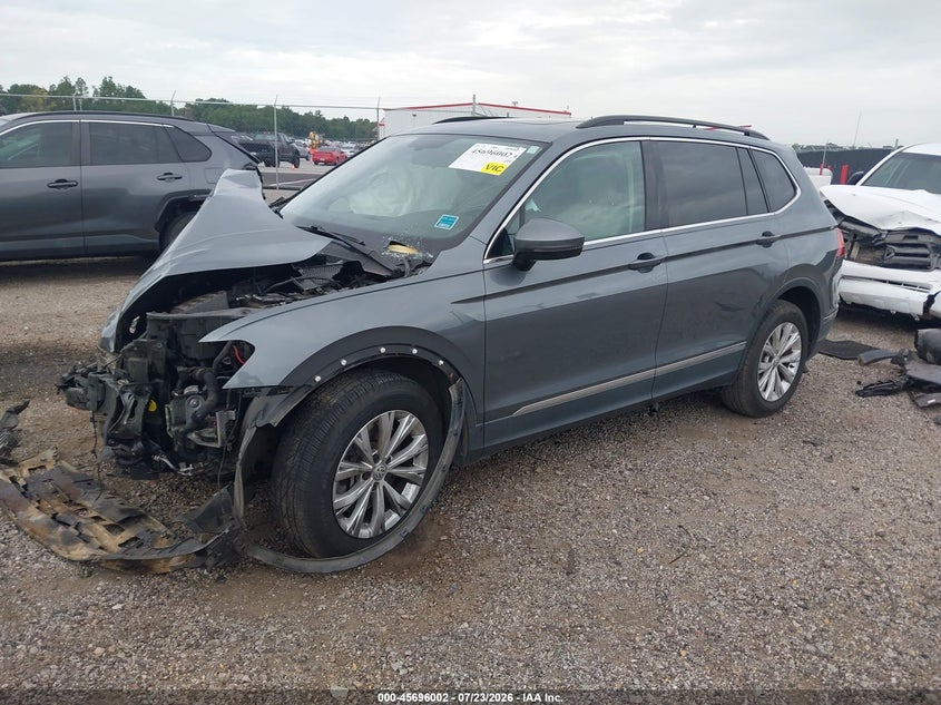 VOLKSWAGEN TIGUAN 2018 VIN 3VV3B7AX6JM185733