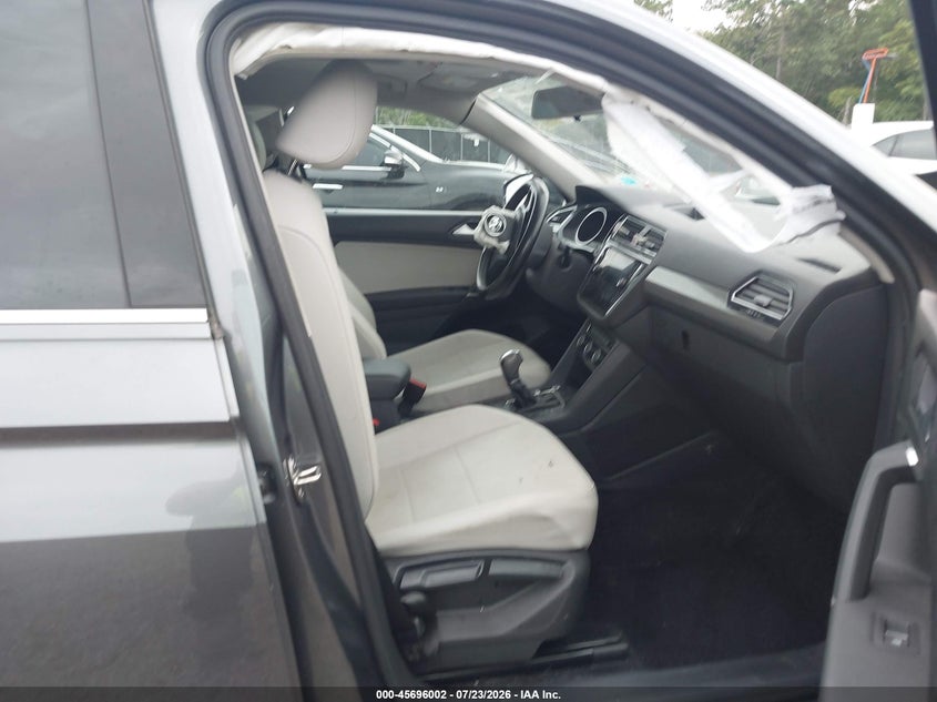 2018 VOLKSWAGEN TIGUAN auction photo 5