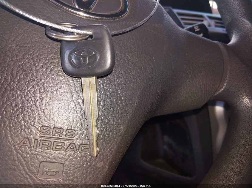 2008 Toyota Yaris VIN: JTDJT903785175628 Lot: 45696044