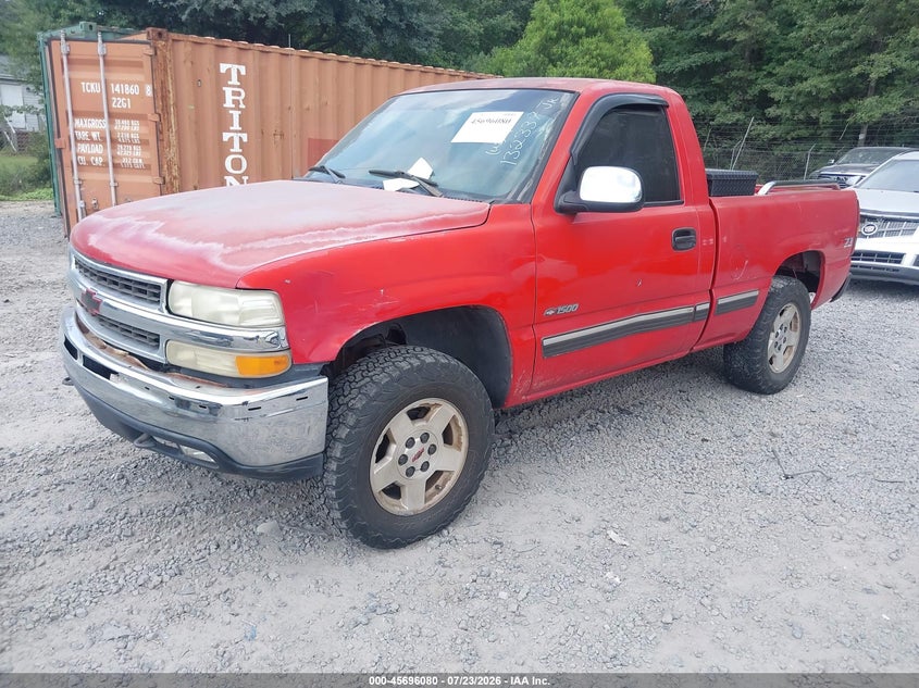 2001 Chevrolet Silverado, Normal Wear & Tear, IAAI, VIN 1GCEK14T31Z132337 — photo 2