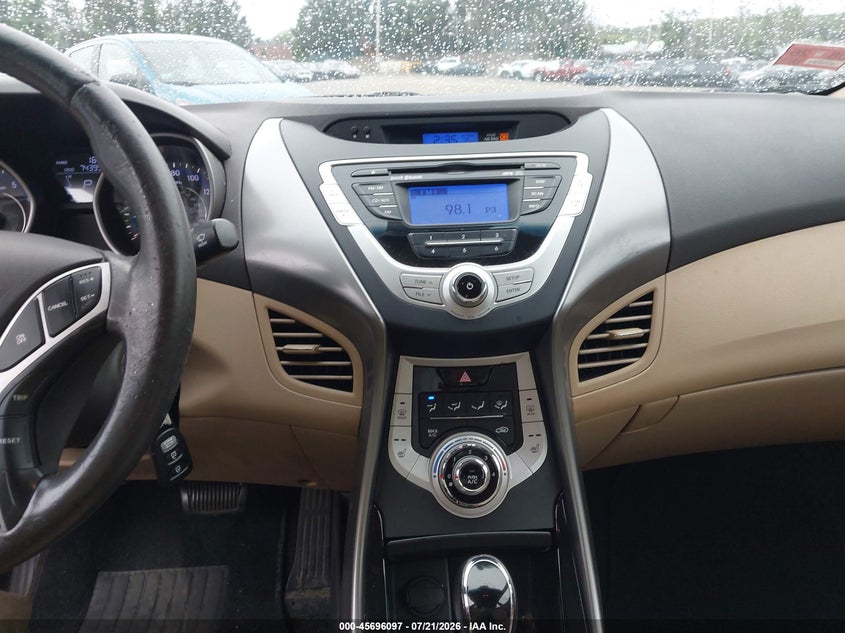 2012 HYUNDAI ELANTRA auction photo 6