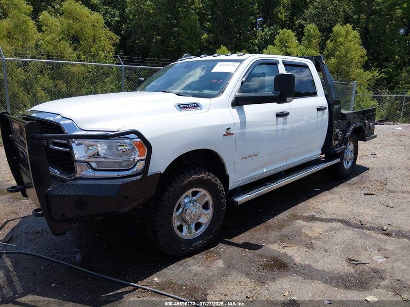 Vin: 3c6ur5cl0lg145976, lot: 46194761, ram 2500 tradesman  4x4 6'4 box 20202