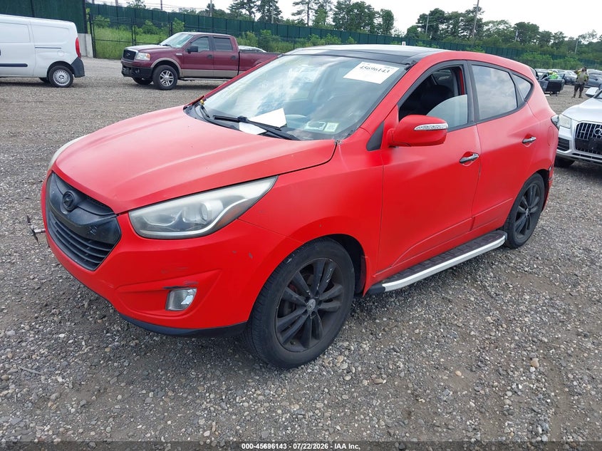 2010 HYUNDAI TUCSON auction photo 2