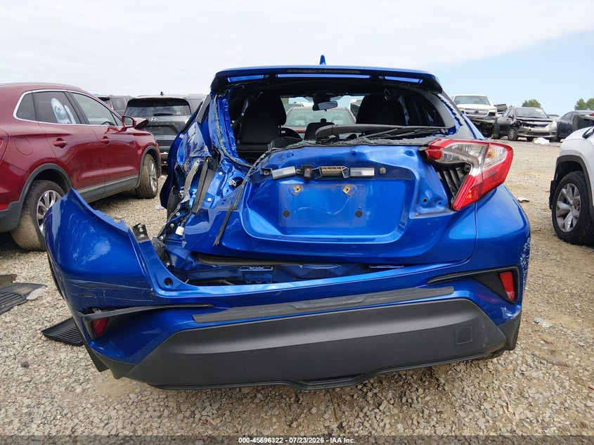 TOYOTA C-HR - zdjęcie 17
