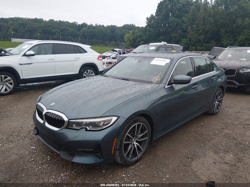 2021 BMW 330E auction photo 2