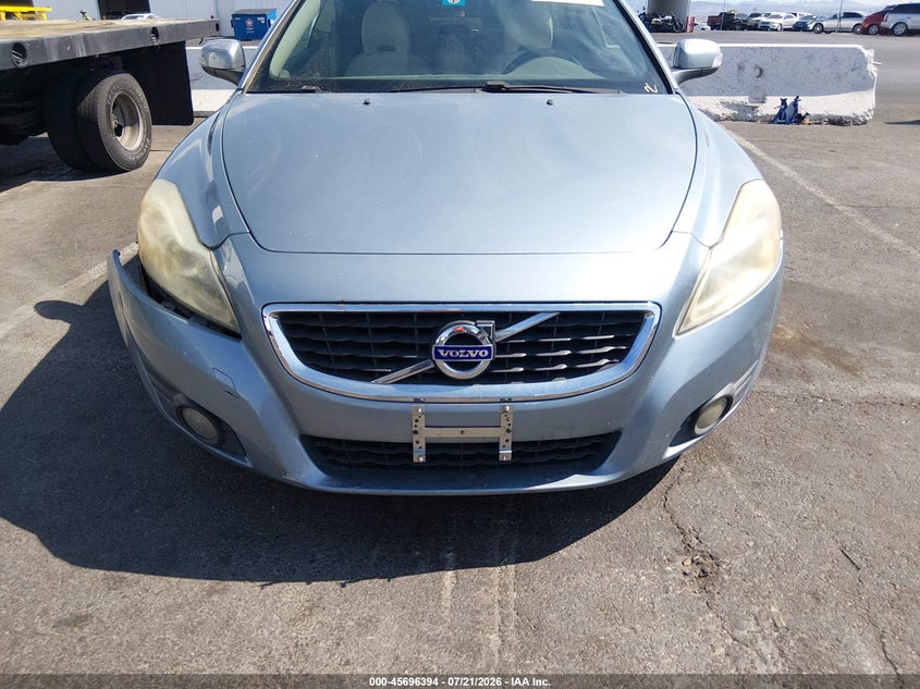 2011 Volvo C70 T5 (Retail Only) VIN: YV1672MC0BJ107188 Lot: 45696394
