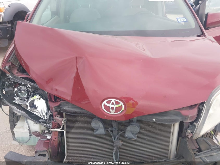 2017 TOYOTA SIENNA VAN 3.5L V-6 DI, DOHC, VVT, 296HP