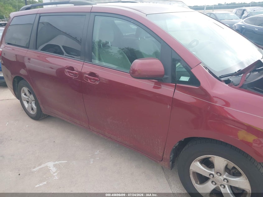 2017 TOYOTA SIENNA VAN 3.5L V-6 DI, DOHC, VVT, 296HP