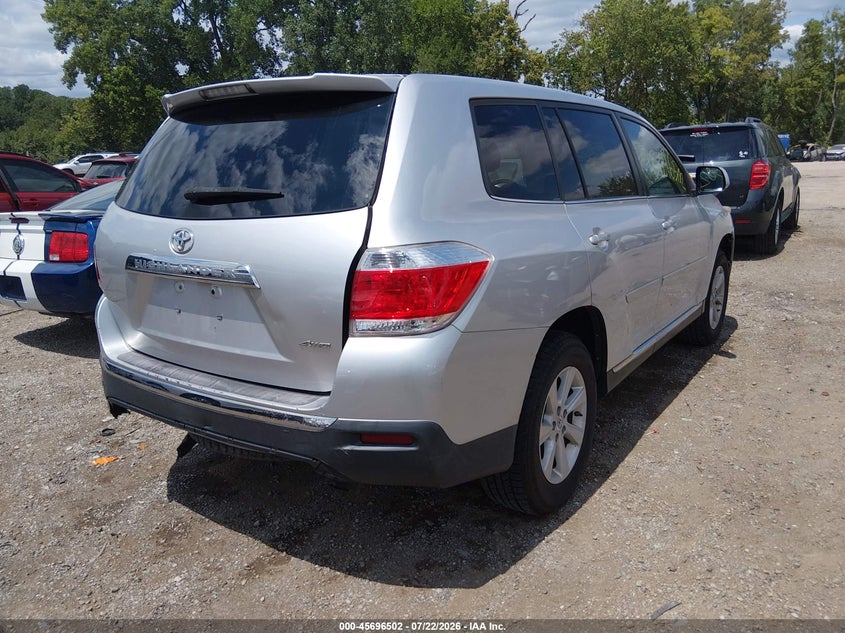 Vin: 5tdbk3eh4bs055697, lot: 46195130, toyota highlander base v6 20114