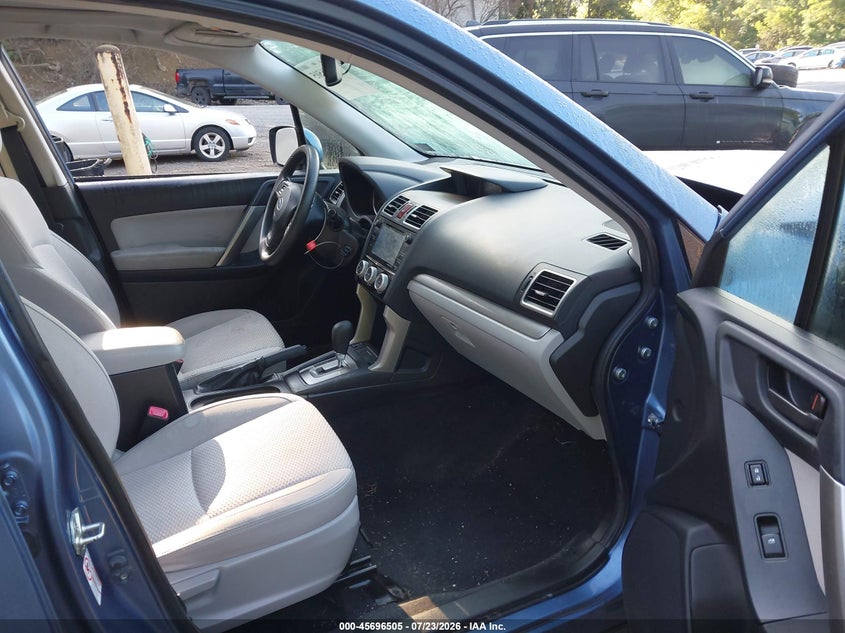 2016 SUBARU FORESTER auction photo 5