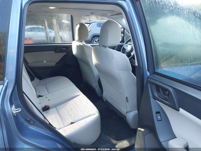2016 SUBARU FORESTER auction photo 8