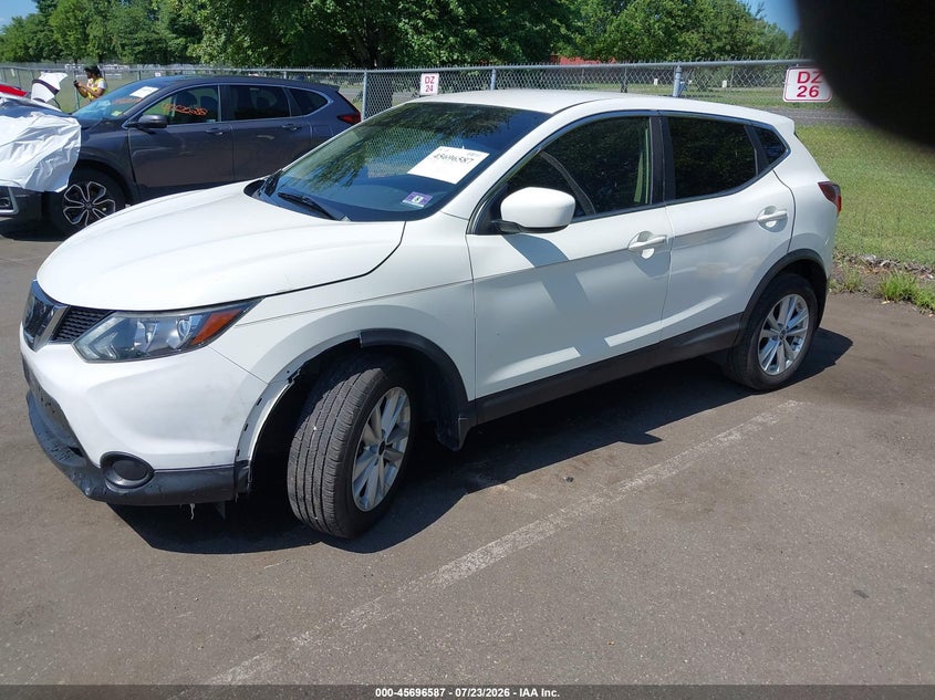 2019 NISSAN ROGUE SPORT auction photo 2