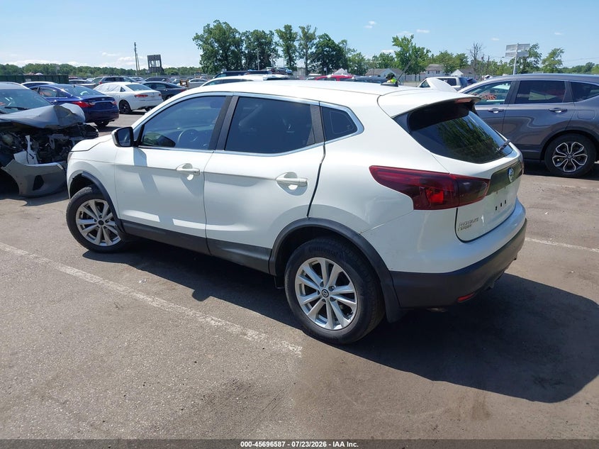 2019 NISSAN ROGUE SPORT auction photo 3